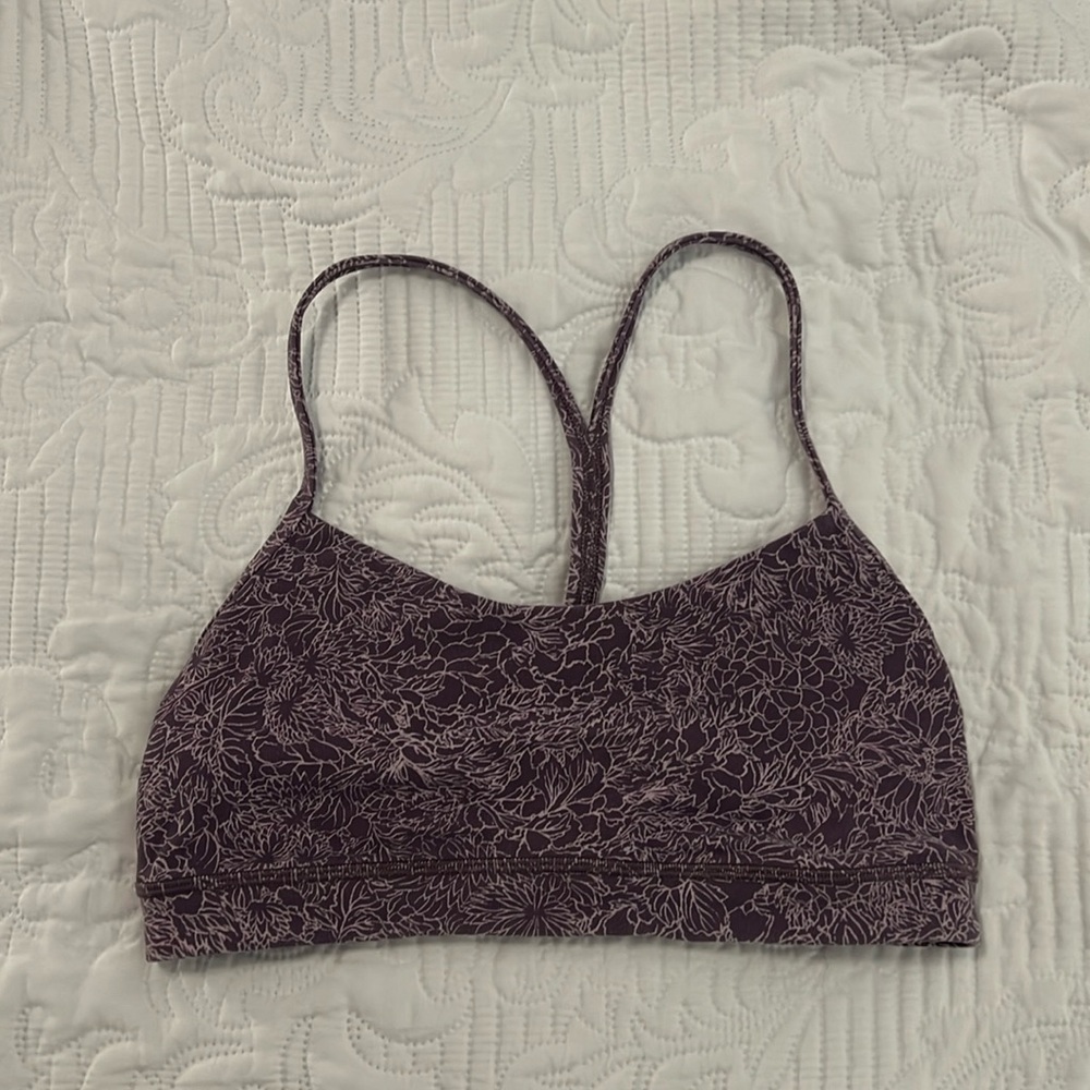 Lululemon. Flow Y Bra
